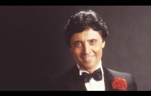 Toute la pluie tombe sur moi de Sacha Distel